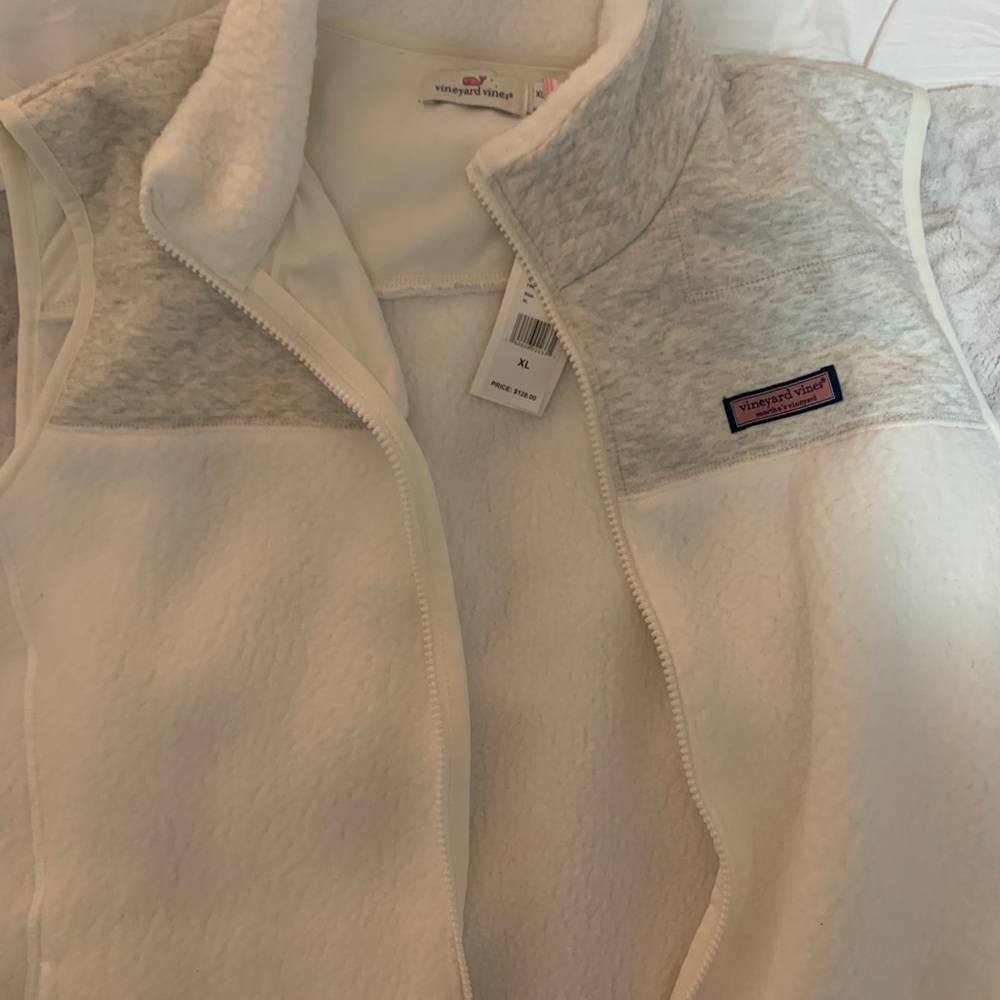 Vineyard Vines NWT White Sherpa Vest